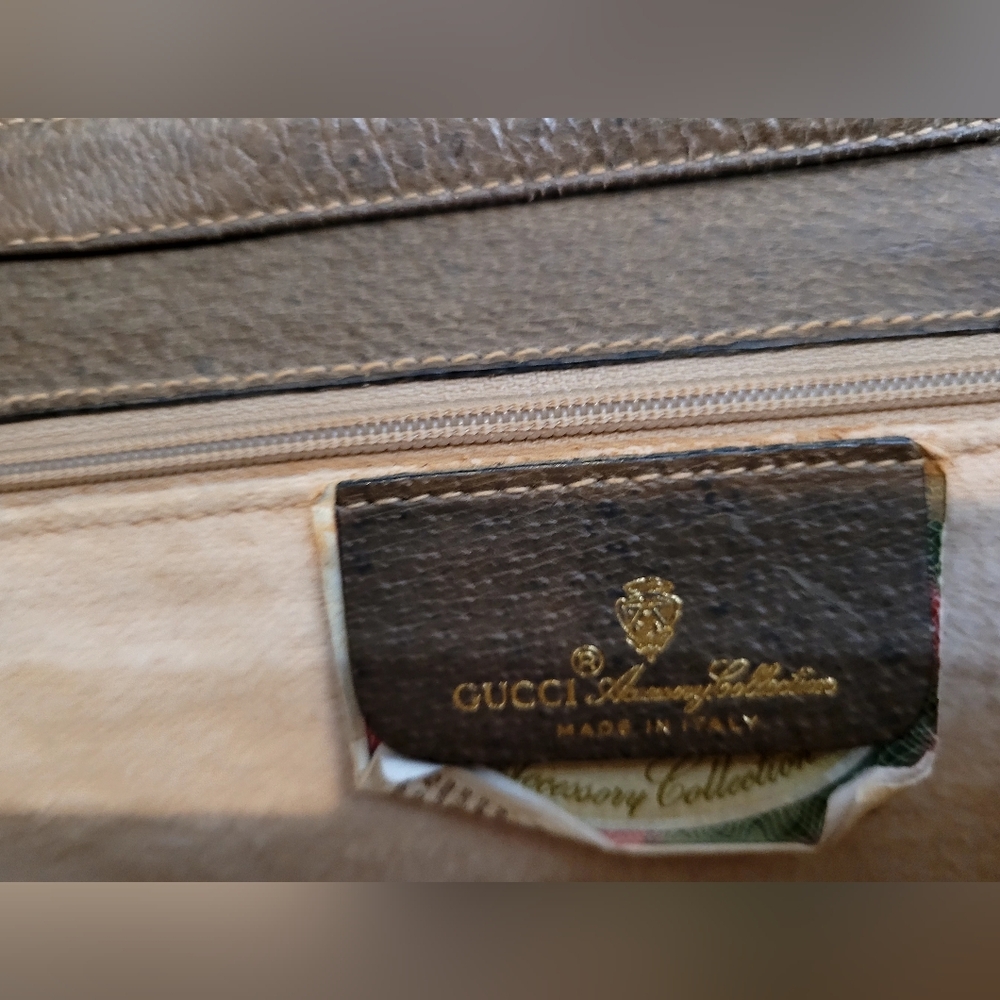 GUCCI Crosbody Bag, Clutch, Two Ways, Vintage, Prestige Condition - Picture 10 of 16